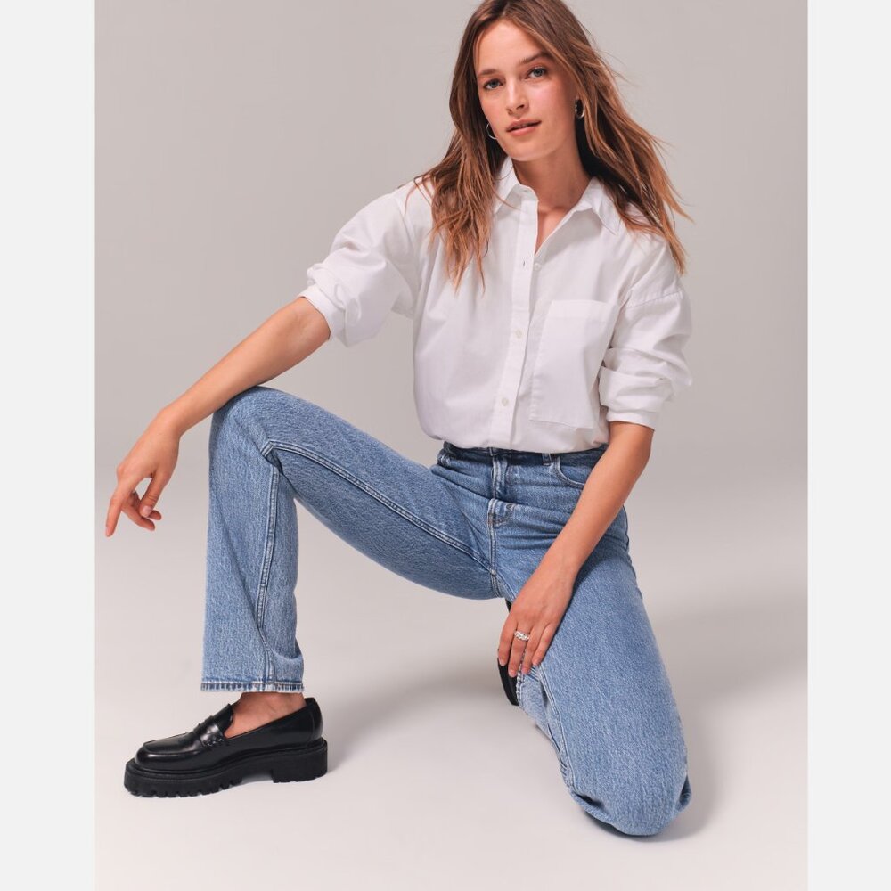 NWT ABERCROMBIE & FITCH ULTRA HIGH RISE 90'S STRAIGHT JEAN  24R - MEDIUM WASH